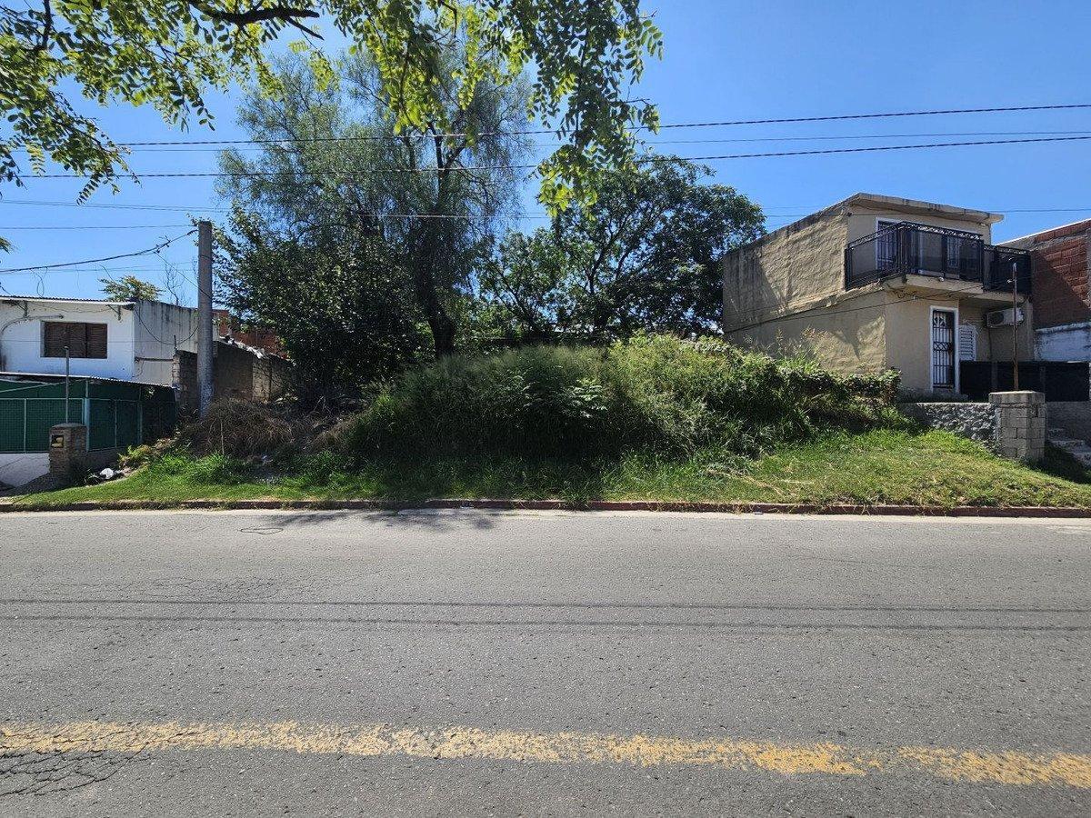 Lote en esquina sobre La Cañada en venta, zona PAC Güemes Sur, Córdoba